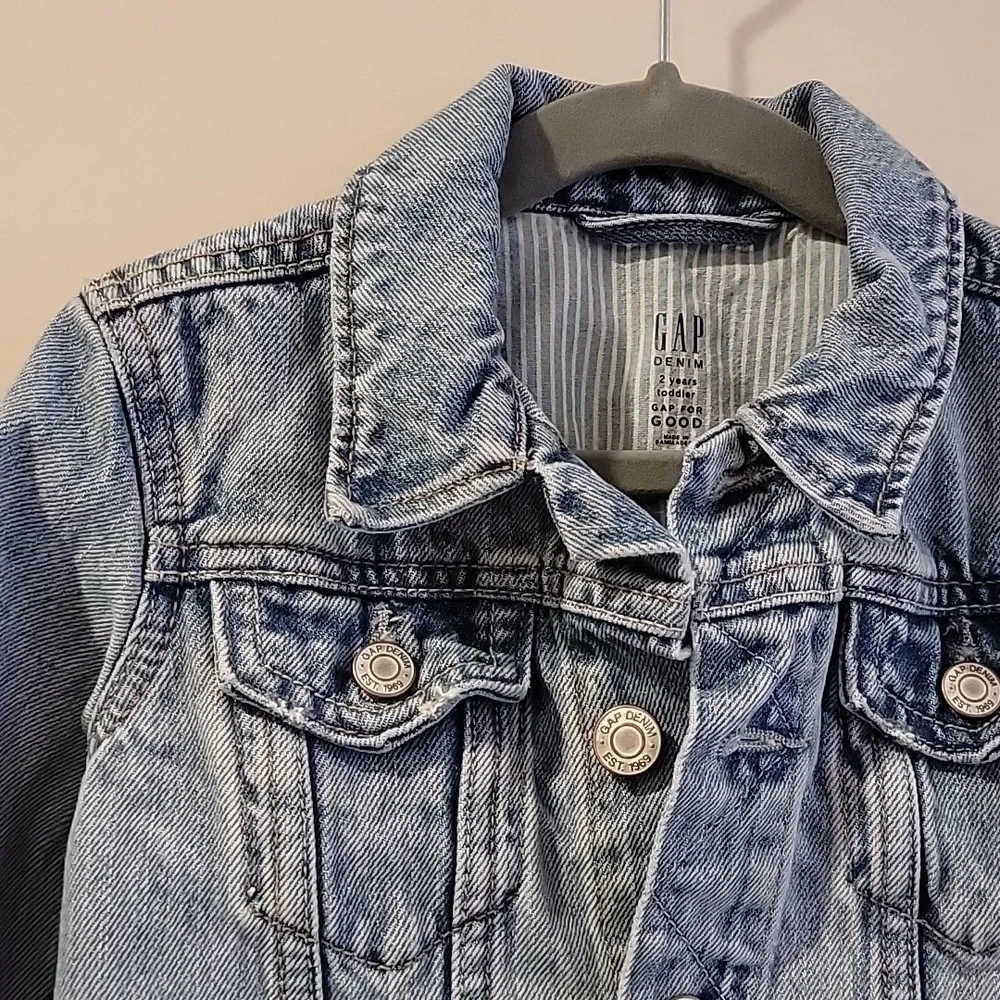 Gap kids jacket denim Jean jacket size 2 toddler jacket baby